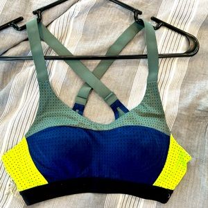 VS color block sports bra